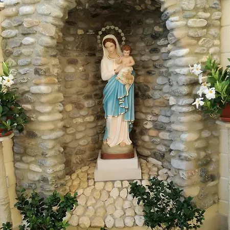 Casa Per Ferie Aurora Pensión Margherita Di Savoia